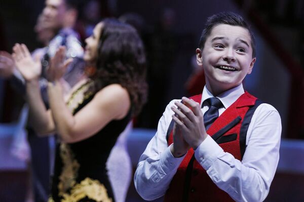 Nghệ sỹ dạy sư tử trẻ nhất thế giới Timur Goncharov - Sputnik Việt Nam