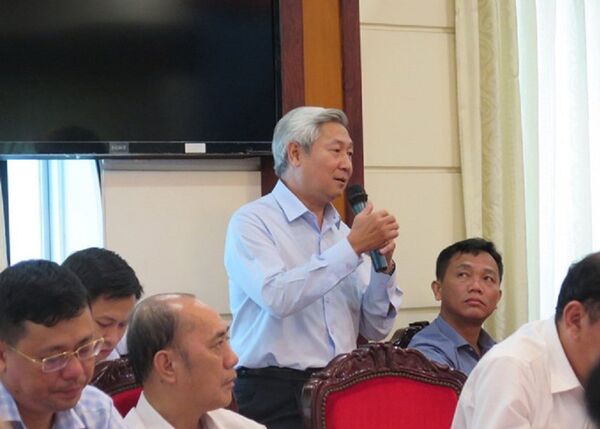 Ông Hoàng Như Cương báo cáo về dự án metro số 1 tại Đoàn ĐBQH TP.HCM vào ngày 17.10 vừa qua - Sputnik Việt Nam