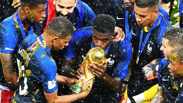 Nhà vô địch FIFA 2018 tặng tiền thưởng cho tổ chức từ thiện - Sputnik Việt Nam