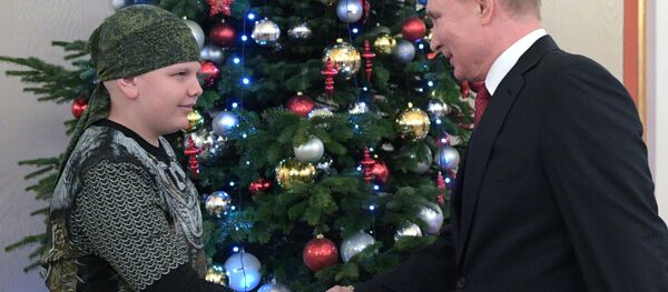 Cậu bé mơ ước được bắt tay ông Putin đã đến thăm điện Kremlin - Sputnik Việt Nam