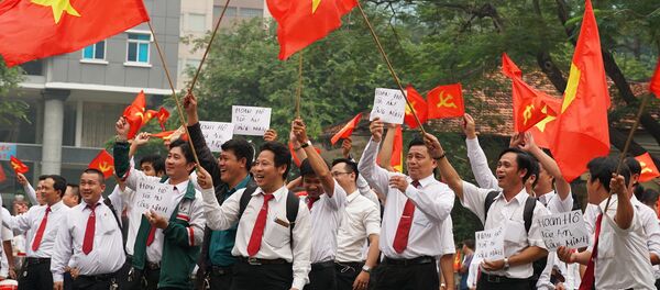 Grab phải bồi thường cho Vinasun 4,8 tỷ đồng, lái xe Vinasun ăn mừng - Sputnik Việt Nam