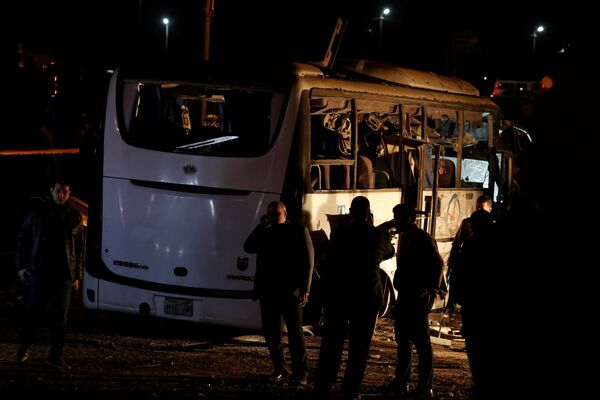 Vụ nổ xe buýt ở Cairo - Sputnik Việt Nam