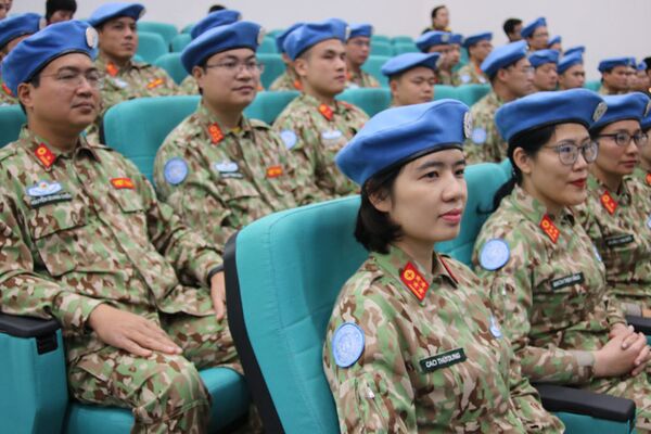 Quân nhân bệnh viện dã chiến cấp 2 số 2 sẽ tham gia hoạt động gìn giữ hòa bình LHQ.  - Sputnik Việt Nam