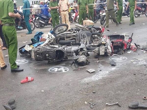 tai nạn kinh hoàng ở Long An - Sputnik Việt Nam