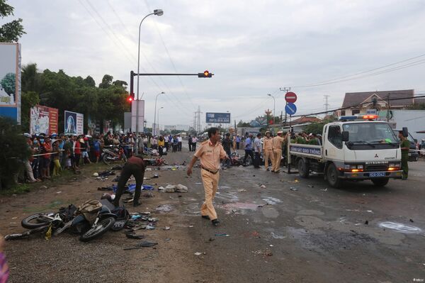 Hiện trường vụ tai nạn giao thông Hiện trường vụ tai nạn giao thông - Sputnik Việt Nam