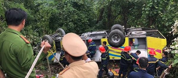 Sinh viên thoát chết kể lại phút kinh hoàng trên đèo Hải Vân - Sputnik Việt Nam