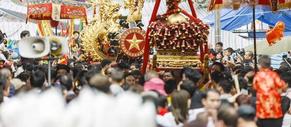 Hội rước pháo làng Đồng Kỵ - Sputnik Việt Nam