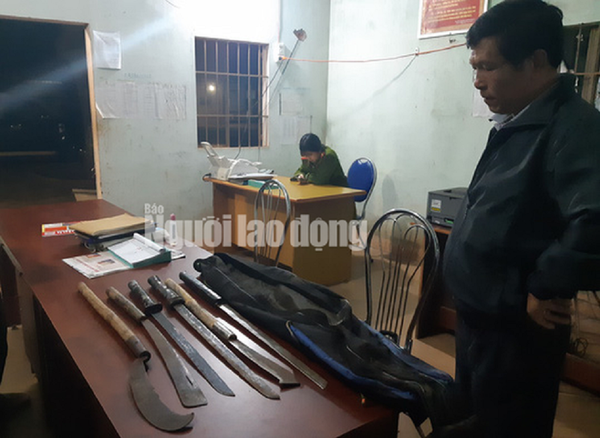 Kho hàng nóng thu giữ tại căn nhà Thái thuê để các cô gái ở - Sputnik Việt Nam