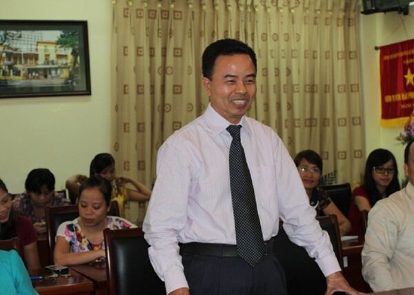 PGS.TS. Nguyễn Hữu Hoành khẳng định các nhà ngôn ngữ học sẽ phản đối nếu luật Ngôn ngữ gây hạn chế sự phát triển của ngôn ngữ. PGS.TS. Nguyễn Hữu Hoành khẳng định các nhà ngôn ngữ học sẽ phản đối nếu luật Ngôn ngữ gây hạn chế sự phát triển của ngôn ngữ. - Sputnik Việt Nam