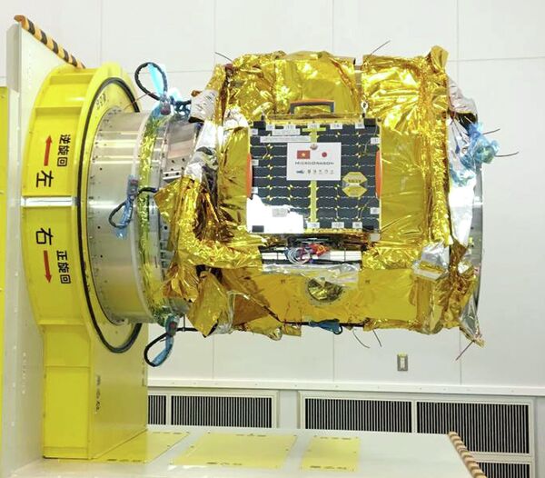 Vệ tinh Micro Dragon trong thử nghiệm của JAXA. - Sputnik Việt Nam
