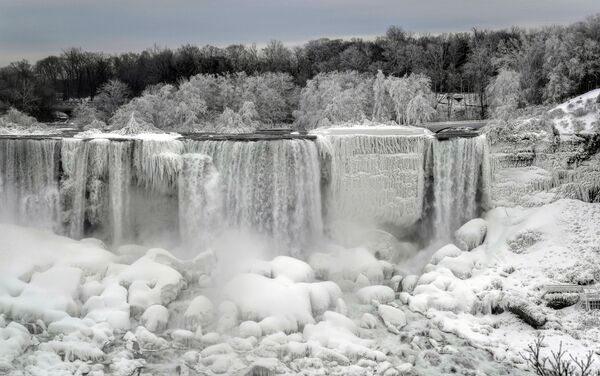 Thác Niagara đóng băng một phần - Sputnik Việt Nam