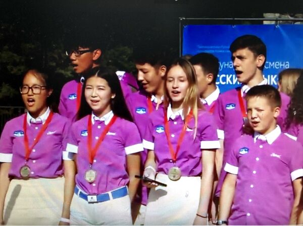 Hoc sinh Việt Nam tại trại hè Artek 2018 Hoc sinh Việt Nam tại trại hè Artek 2018 - Sputnik Việt Nam