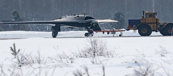 Máy bay phản lực không người lái - “Okhotnik-B” - Sputnik Việt Nam