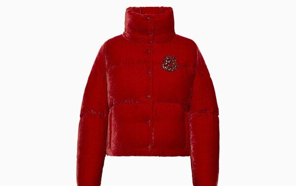 Áo khoác từ bộ sưu tập của Moncler dành cho năm mới theo lịch phương Đông - Sputnik Việt Nam