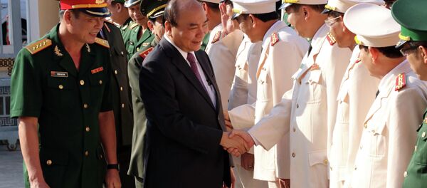 Thủ tướng Nguyễn Xuân Phúc đến thăm các lực lượng vũ trang thành phố Đà Nẵng. - Sputnik Việt Nam