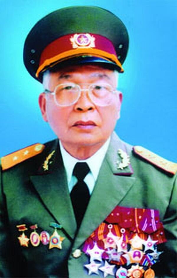 Trung tướng Nguyễn Sùng Lãm (1925-2012) Trung tướng Nguyễn Sùng Lãm (1925-2012) - Sputnik Việt Nam