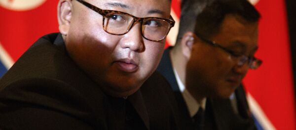 Nhà lãnh đạo Triều Tiên Kim Jong-un tại cuộc gặp với Tổng thống Mỹ Donald Trump ở Singapore trong khuôn khổ Hội nghị thượng đỉnh Mỹ-Triều Tiên lần 1 - Sputnik Việt Nam