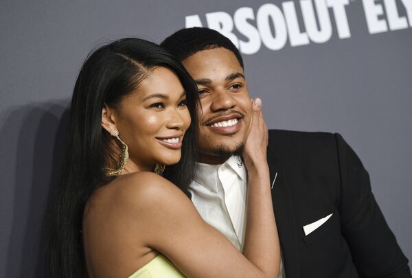 Cầu thủ bóng đá chuyên nghiệp Mỹ Sterling Shepard và vợ, người mẫu Chanel Iman tại sự kiện từ thiện do Quỹ amfAR nghiên cứu AIDS tổ chức tại New York - Sputnik Việt Nam