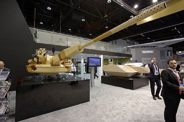 Xuyên qua vỏ thép như tờ giấy: pháo mới cho xe bọc thép Nga - Sputnik Việt Nam