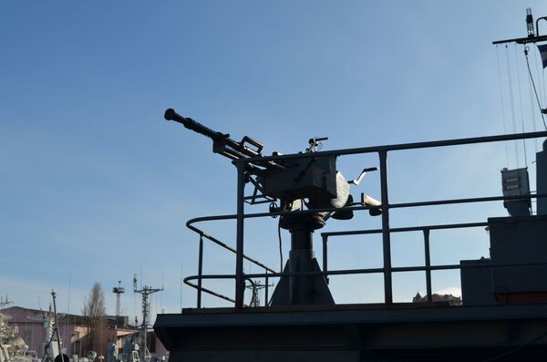 Khẩu súng máy KPVT cỡ nòng trên tàu tên lửa Dagestan  - Sputnik Việt Nam