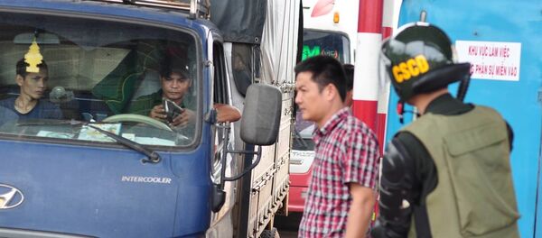 Kẹt xe ngày 8/1 tại BOT Sóc Trăng. - Sputnik Việt Nam