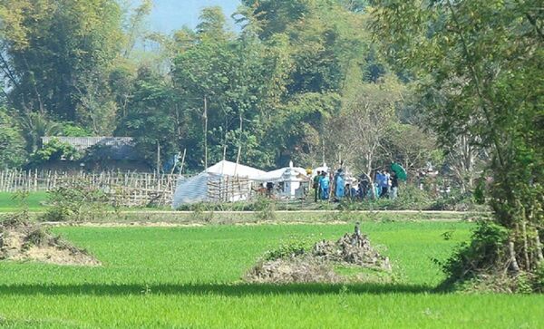 Lực lượng chức năng tiến hành khai quật, khám nghiệm lại thi thể nữ sinh Đại học Nông lâm Thái Nguyên Lực lượng chức năng tiến hành khai quật, khám nghiệm lại thi thể nữ sinh Đại học Nông lâm Thái Nguyên - Sputnik Việt Nam