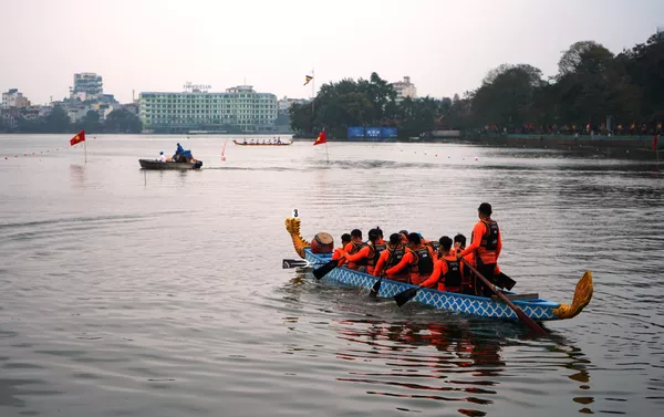 Lễ hội Bơi chải thuyền rồng truyền thống ở Hà Nội Lễ hội Bơi chải thuyền rồng truyền thống ở Hà Nội - Sputnik Việt Nam