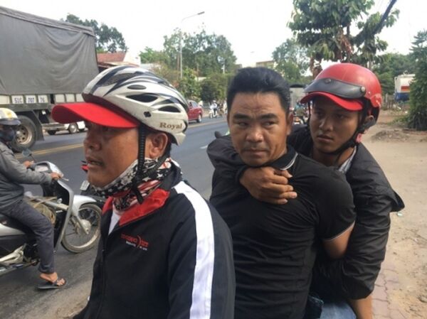 Tân bị bắt giữ khi đang nhận tiền - Sputnik Việt Nam