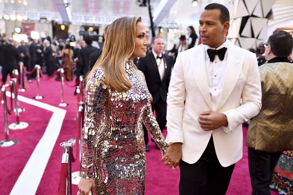 Jennifer Lopez và Alex Rodriguez trên thảm đỏ lễ trao giải Oscar-2019 - Sputnik Việt Nam