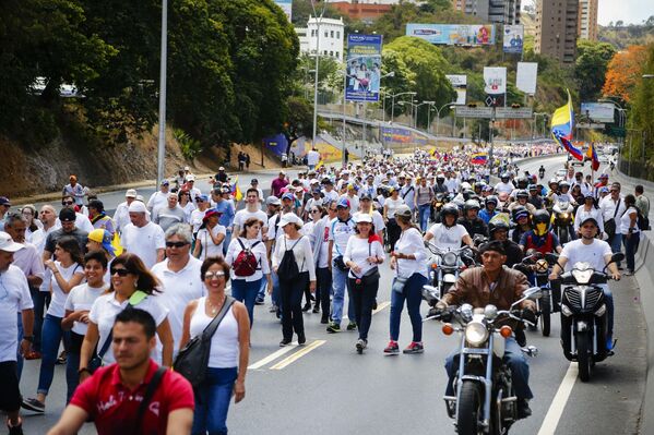 Cuộc biểu tình ở Caracas của những người ủng hộ tổng thống lâm thời tự xưng Venezuela – thủ lĩnh phe đối lập Juan Guaido - Sputnik Việt Nam