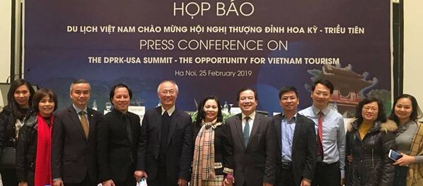 Ông Võ Anh Tài Cùng Lãnh đạo Bộ Văn hoá, Thể thao và Du lịch, Tổng cục Du lịch Việt Nam, Hiệp hội Du lịch Việt Nam tại Họp báo quốc tế. - Sputnik Việt Nam