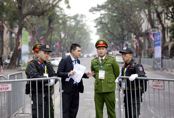 An ninh tại Melia Hotel ở Hà Nội, nơi nhà lãnh đạo Triều Tiên Kim Jong-un nghỉ lại - Sputnik Việt Nam