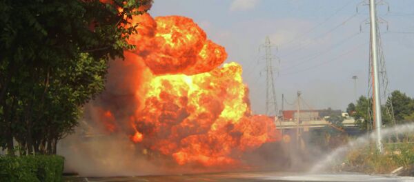 Xe bồn chở xăng bốc cháy dữ dội tạo “quả cầu lửa” ở cửa ngõ Sài Gòn - Sputnik Việt Nam