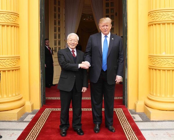 Tổng thống Mỹ Donald Trump gặp Tổng bí thư, Chủ tịch nước Nguyễn Phú Trọng Tổng thống Mỹ Donald Trump gặp Tổng bí thư, Chủ tịch nước Nguyễn Phú Trọng - Sputnik Việt Nam