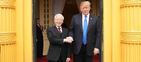Tổng thống Mỹ Donald Trump gặp Tổng bí thư, Chủ tịch nước Nguyễn Phú Trọng Tổng thống Mỹ Donald Trump gặp Tổng bí thư, Chủ tịch nước Nguyễn Phú Trọng - Sputnik Việt Nam