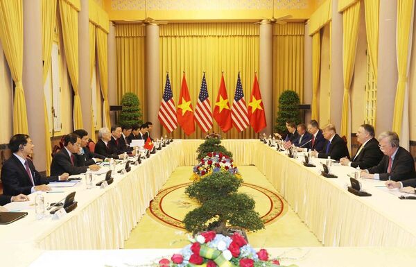 Tổng Bí thư, Chủ tịch nước Nguyễn Phú Trọng tiếp Tổng thống Mỹ Donald Trump nhân dịp sang Việt Nam dự Hội nghị thượng đỉnh Mỹ - Triều Tiên lần thứ hai, được tổ chức trong 2 ngày 27-28/2/2019 tại Thủ đô Hà Nội.  - Sputnik Việt Nam