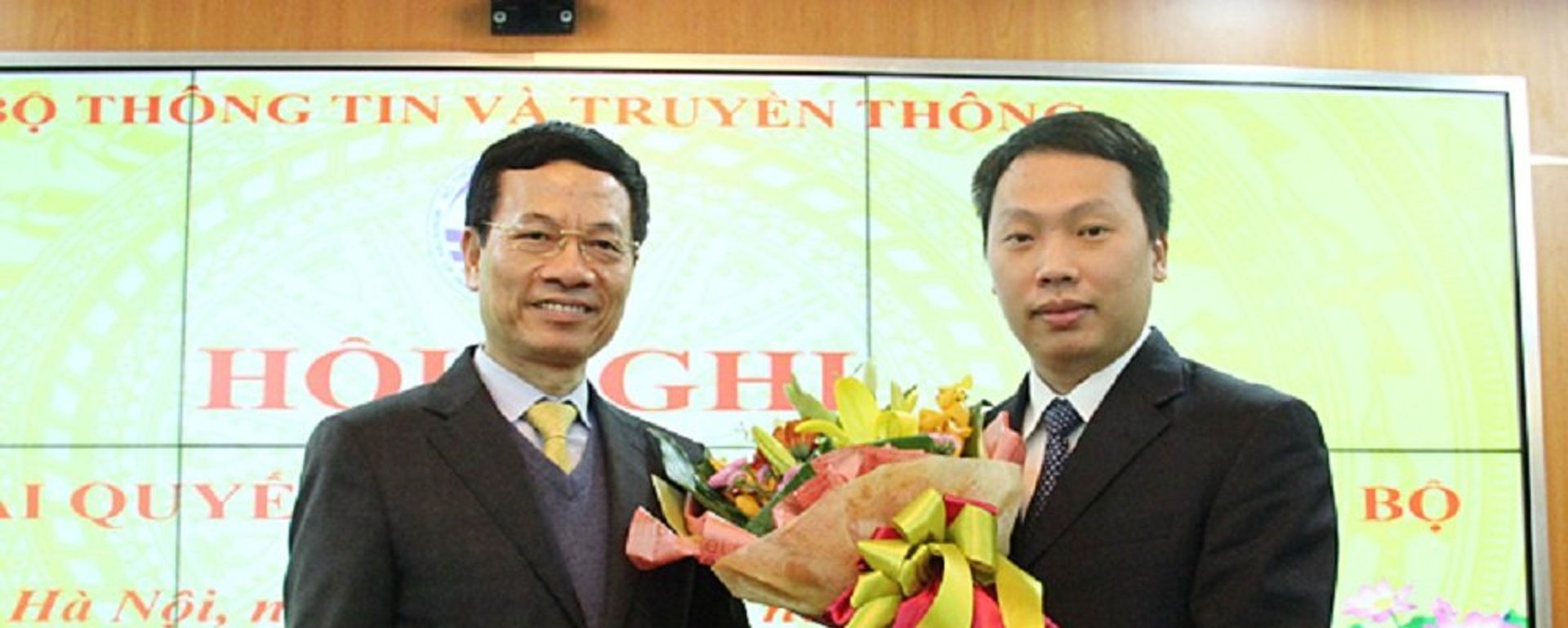 Bộ trưởng Nguyễn Mạnh Hùng giao nhiệm vụ phụ trách Cục An toàn thông tin cho ông Nguyễn Huy Dũng - Sputnik Việt Nam, 1920, 22.05.2026