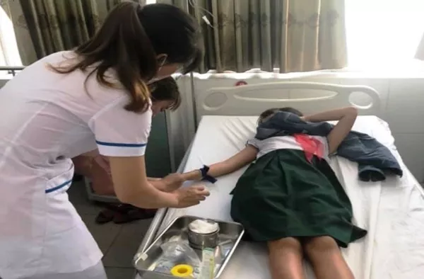 19 học sinh tiểu học ở Quảng Nam bị ngộ độc sau khi uống trà sữa