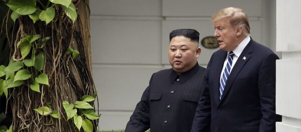 Tổng thống Mỹ Donald Trump và Chủ tịch Triều Tiên Kim Jong Un Tổng thống Mỹ Donald Trump và Chủ tịch Triều Tiên Kim Jong Un - Sputnik Việt Nam