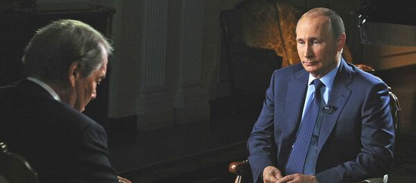 Tổng thống Nga Vladimir Putin đã trả lời phỏng vấn của nhà báo Mỹ Charlie Rose cho mạng truyền hình CBS và PBS - Sputnik Việt Nam
