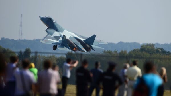 Máy bay T-50 trình diễn tại Triển lãm Hàng không và Vụ trụ MAKS-2015 ở Zhukovsky - Sputnik Việt Nam