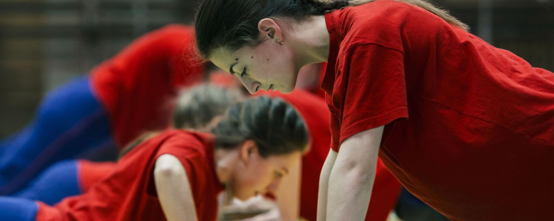 Nữ học viên trong lớp rèn luyện thể chất tại Học viện Không quân mang tên A.F. Mozhaisky ở St. Petersburg - Sputnik Việt Nam, 1920, 19.02.2023