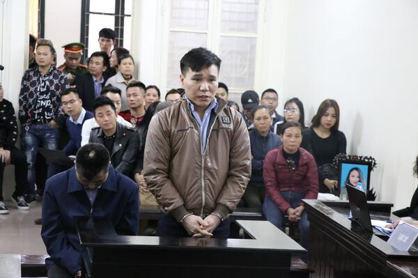 Bị cáo Châu Việt Cường khai báo trước Tòa.  - Sputnik Việt Nam
