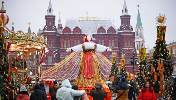 Trong cuộc vui Maslenitsa trên Quảng trường Manezh ở Matxcơva - Sputnik Việt Nam