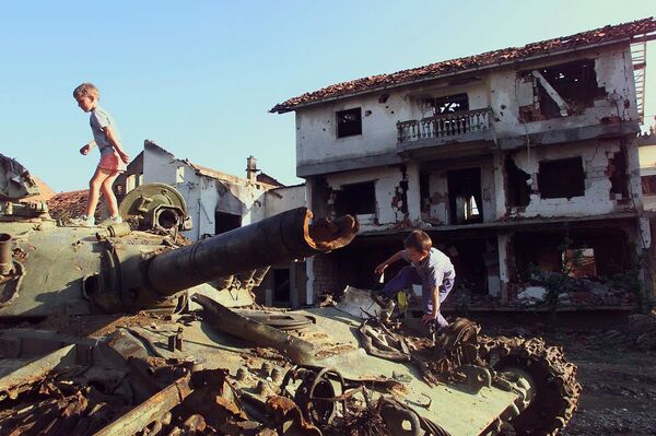 Chiến dịch chống Nam Tư : Câu chuyện về chim ưng đêm F-117 gãy cánh ở Serbia - Sputnik Việt Nam