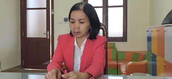 Đối tượng Bùi Kim Thu là vợ của đối tượng Bùi Văn Công bị bắt trước đó. - Sputnik Việt Nam