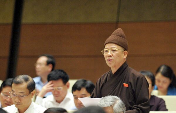 Học hành Phật pháp chưa có gì bài bản sao lại được làm trụ trì chùa Ba Vàng? Học hành Phật pháp chưa có gì bài bản sao lại được làm trụ trì chùa Ba Vàng? - Sputnik Việt Nam