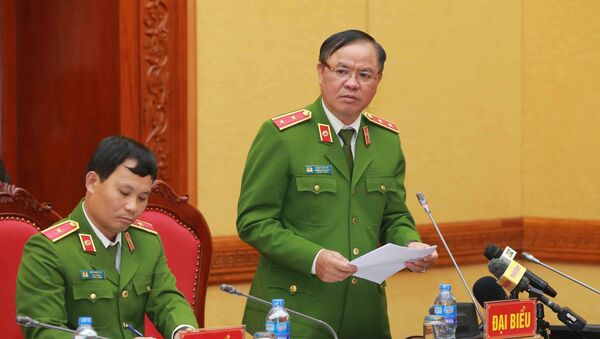 Trung tướng Trần Văn Vệ, Chánh Văn phòng Cơ quan Cảnh sát điều tra, Bộ Công an phát biểu.  - Sputnik Việt Nam