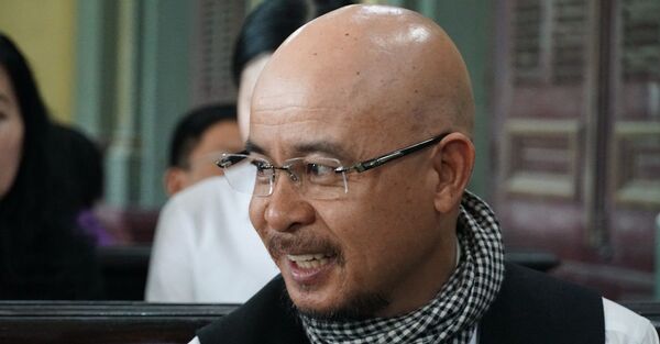 Ông Đặng Lê Nguyên Vũ khẳng định có thể “hô mưa, gọi gió”, ĐBQH khuyên nên đi giám định hoang tưởng Ông Đặng Lê Nguyên Vũ khẳng định có thể “hô mưa, gọi gió”, ĐBQH khuyên nên đi giám định hoang tưởng - Sputnik Việt Nam