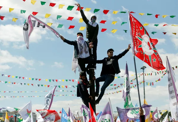 Lễ hội Newroz tại Istanbul, Thổ Nhĩ Kỳ Lễ hội Newroz tại Istanbul, Thổ Nhĩ Kỳ - Sputnik Việt Nam